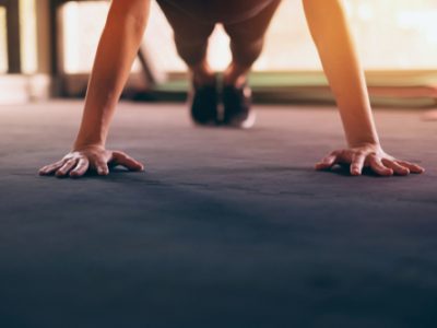 Close,Up,Hand,Of,Woman,Doing,Push,Ups,In,The